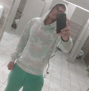 Meet your Posher, Nick